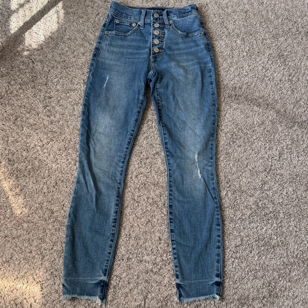 Lucky Brand High Rise Blue Jeans with Slim Fit